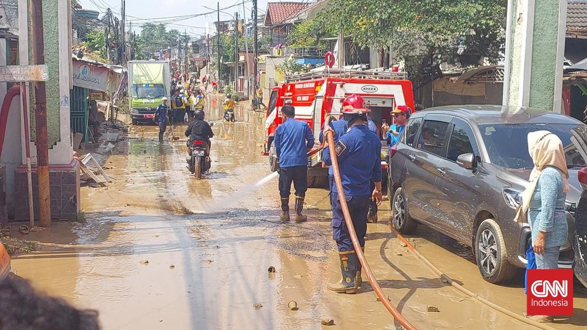 Banjir Bekasi Mulai Surut, Listrik Bakal Dinyalakan Sore Ini